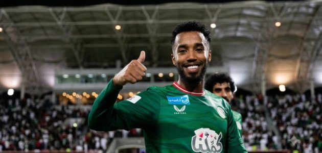 نيوم ينافس الاتحاد على ضم مختار علي